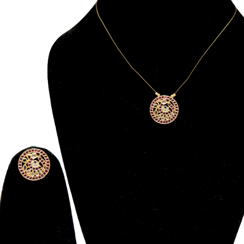 Classic Kundan Round Pendant Necklace Set
